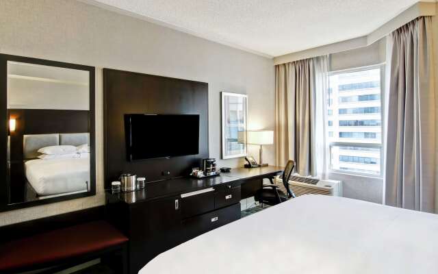 DoubleTree by Hilton Hotel Toronto Downtown