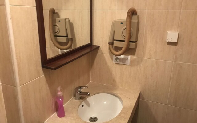 Parking Space, Wifi, Very Central