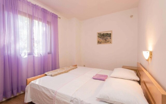 Beautiful Home in Prigradica With Wifi and 7 Bedrooms