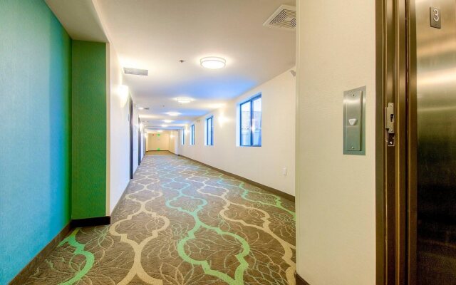 Holiday Inn Express Hotel & Suites Carlsbad Beach by IHG