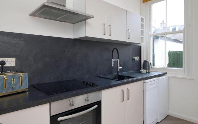 2BD Holiday Apartment in the Heart of Shaldon