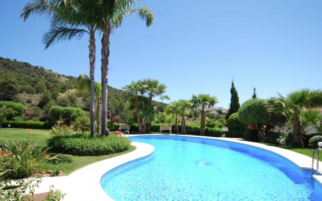 Apartment in Alhaurín el Grande near golf course