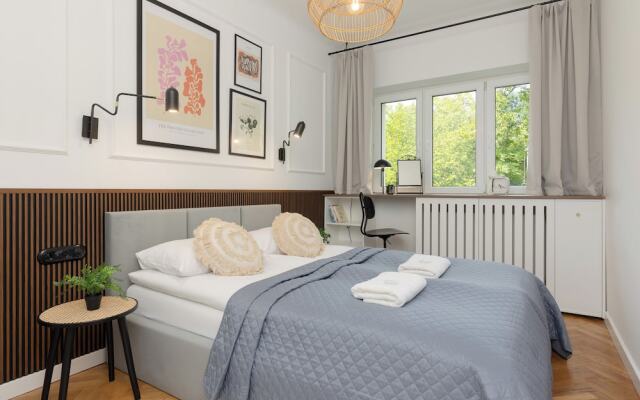 Stylish Apartment Nowolipie by Renters