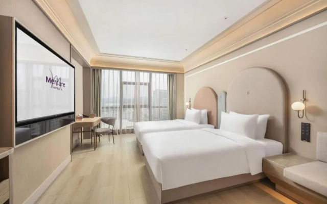 Vienna Hotel Dongguan Song Flower Lake