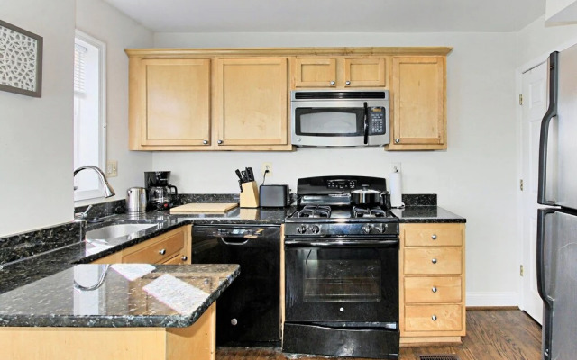 Beautiful 3br/2ba Colonial House | CozySuites