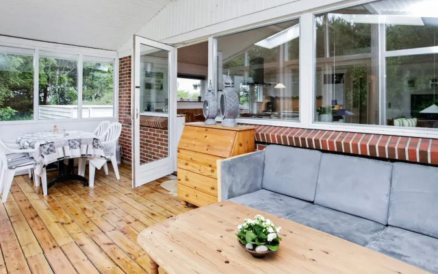 6 Person Holiday Home in Jerup
