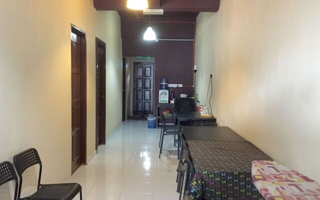 OYO 89589 Naiim Hotel