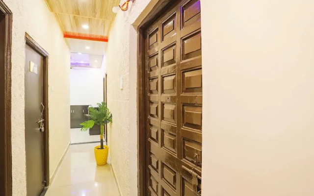 Fabhotel Universal Stay Inn