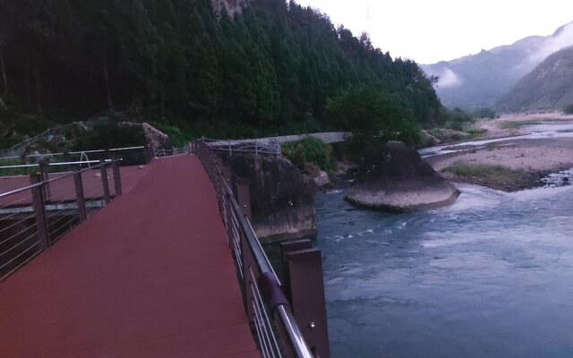 Lv ye Xian Zhuang Guesthouse