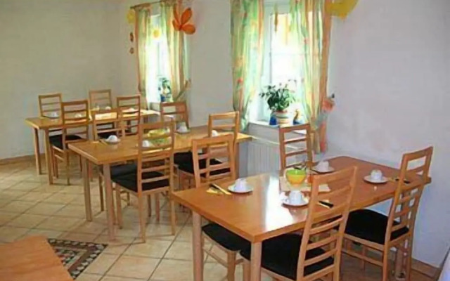 Hotel & Gästehaus Im Ziegelweg garni