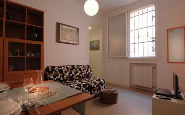 Andrea Da Faenza Halldis Apartment