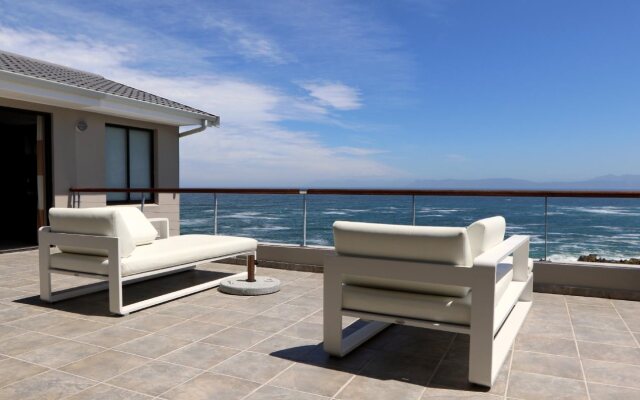 Cliff Lodge