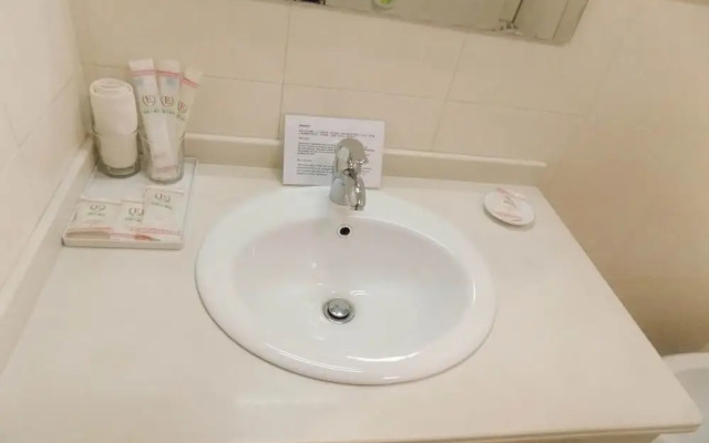 Evergreen Hotel