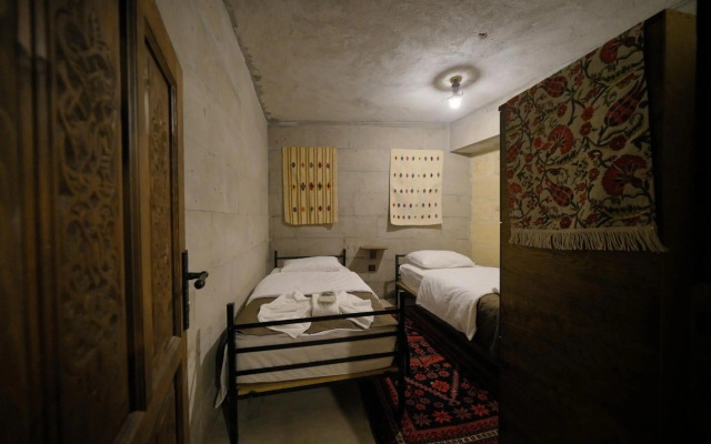 View Cave Hotel