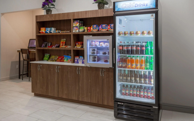 Holiday Inn Express Laguardia Airport by IHG