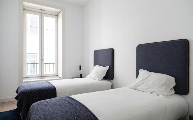 Classy 2BDR Apartment in Downtown by LovelyStay