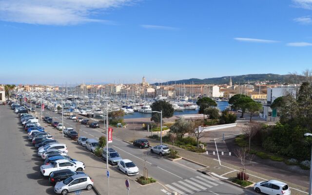 ibis Martigues