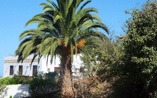 Apartment With one Bedroom in Los Silos, With Furnished Terrace and Wifi - 5 km From the Beach