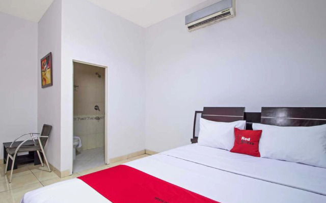 RedDoorz @ Pangeran Antasari 2