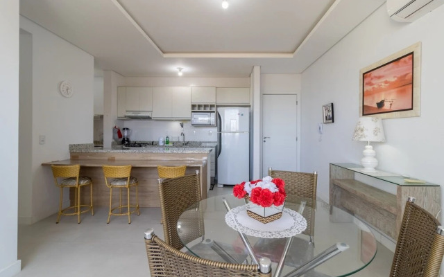 Cozy Apartment 3 Minutes From the Beach Cmi0301