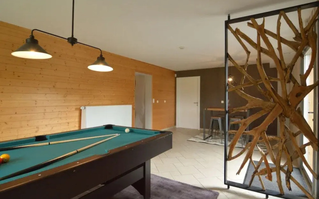 Gorgeous Holiday Home in Waimes With In-house Theatre & Pool