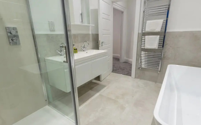 3 Bed- The Regency Suite