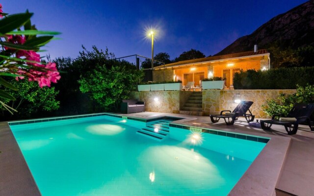 Stunning Home in Dubravka With Wifi and 3 Bedrooms