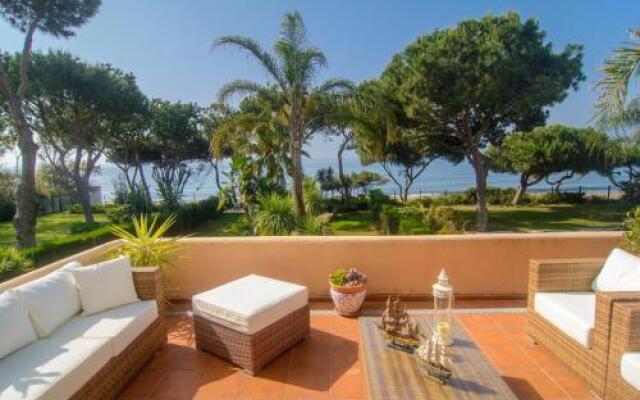 First line townhouse Venalmar