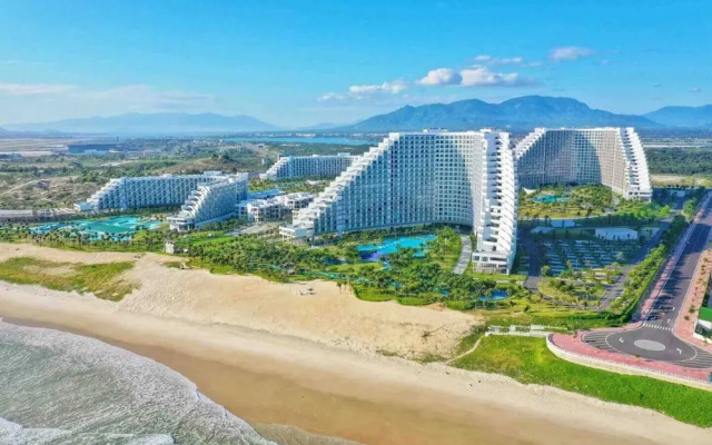 Resort Seaview  near air port