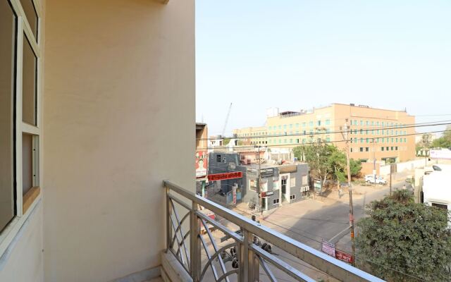 Oyo 13136 Hotel Taj Ansh 2