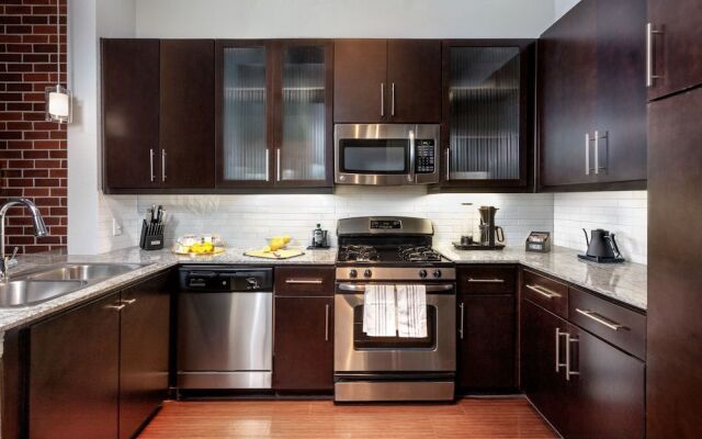 Locale Houston Uptown