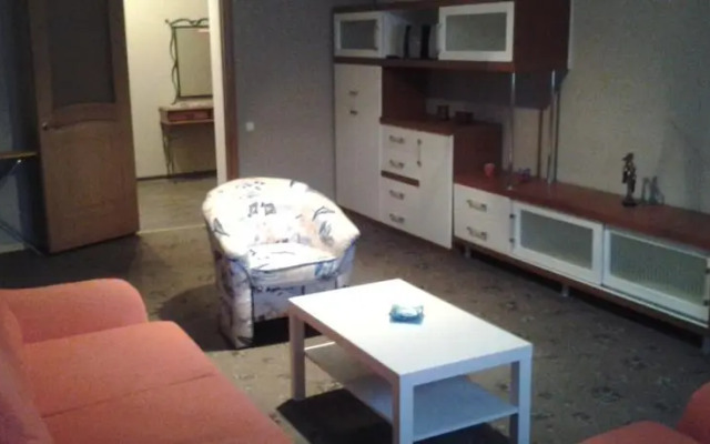 На Володарского