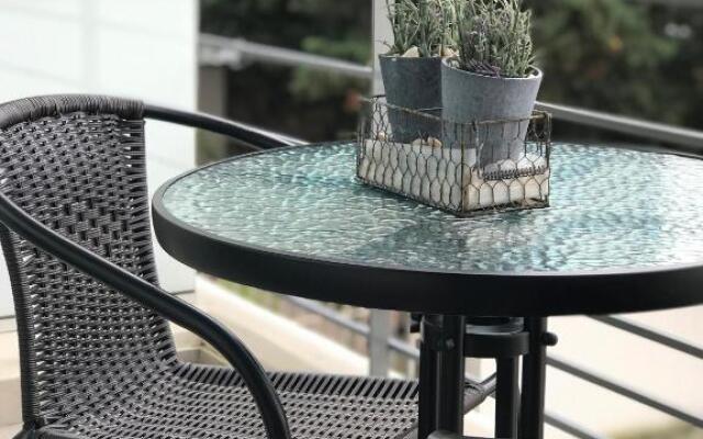 Lovely Studio Stylish / Moderno y luminoso