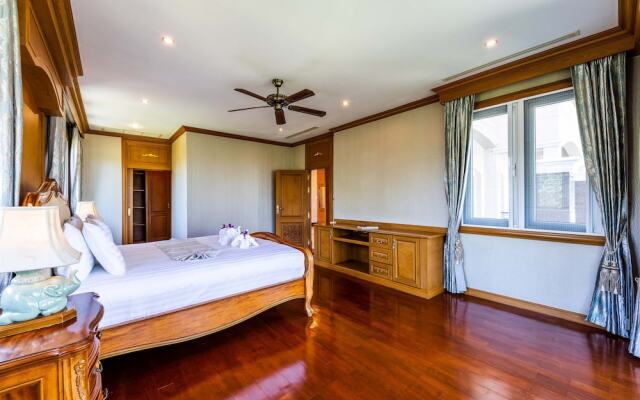 Luxury 6 Bed Mansion - CAS