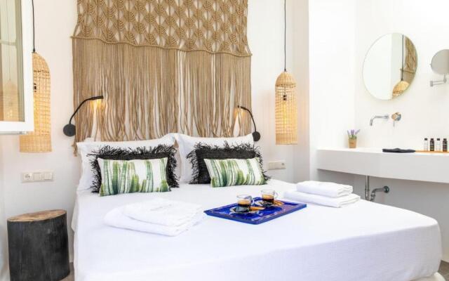 Ninemia Naxos Suites