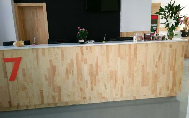 7 Days Premium Dalian Zhuanghe Huanghai Street