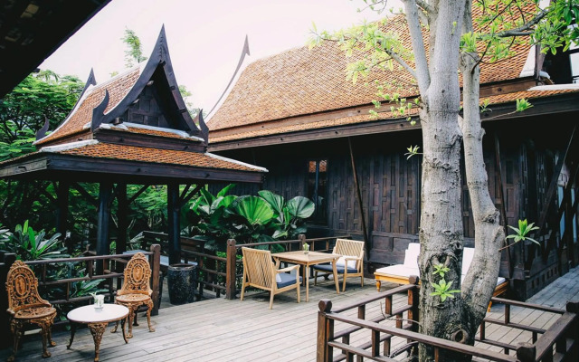 Villa Mahabhirom