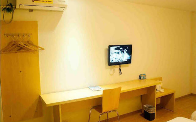 7 Days Ronghe Hotel Apartment