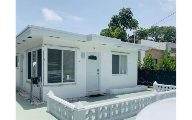 Ski 116 Apartment in Hallandale Beach