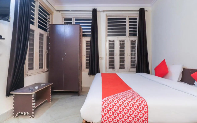 OYO 62711 Krishna Residency