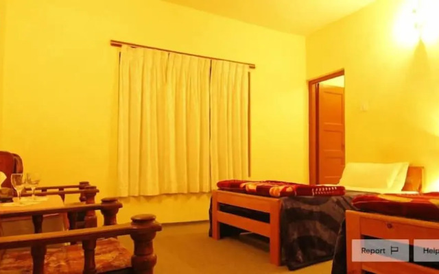 Gulmit Continental Hotel Hunza Valley