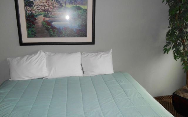 GuestHouse Inn & Suites Eugene / Springfield