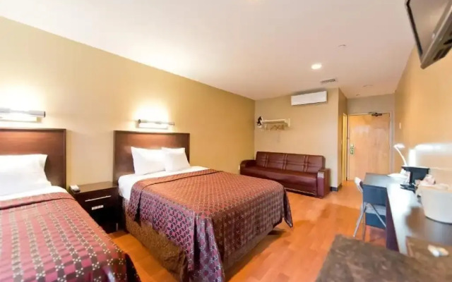 Super Lake Hotel