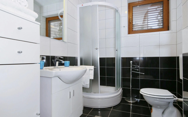 Be-Bu-Mar Apartments