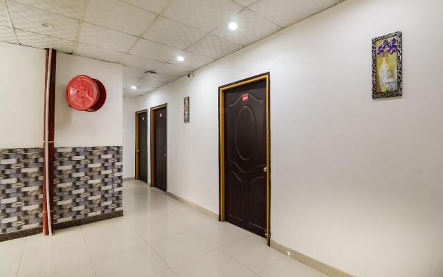 Collection O 70887 Hotel Moonlight