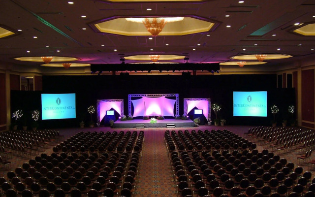 Renaissance Dallas Addison Hotel