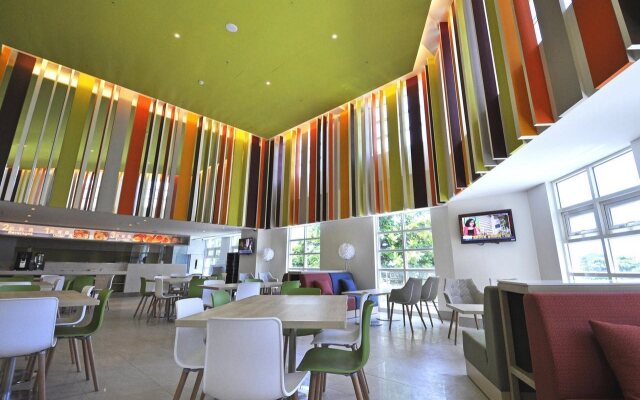 A.MAZ.INN Kending