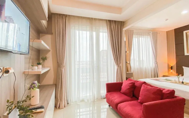 Comfort Studio At Sky Terrace Apartment
