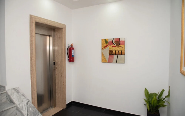 Elite Hotel
