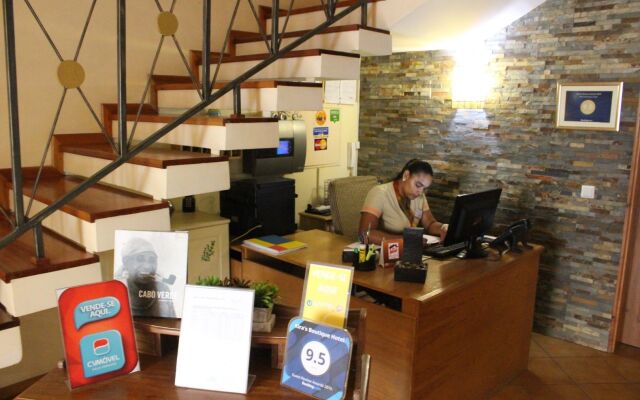 Kira's Boutique Hotel